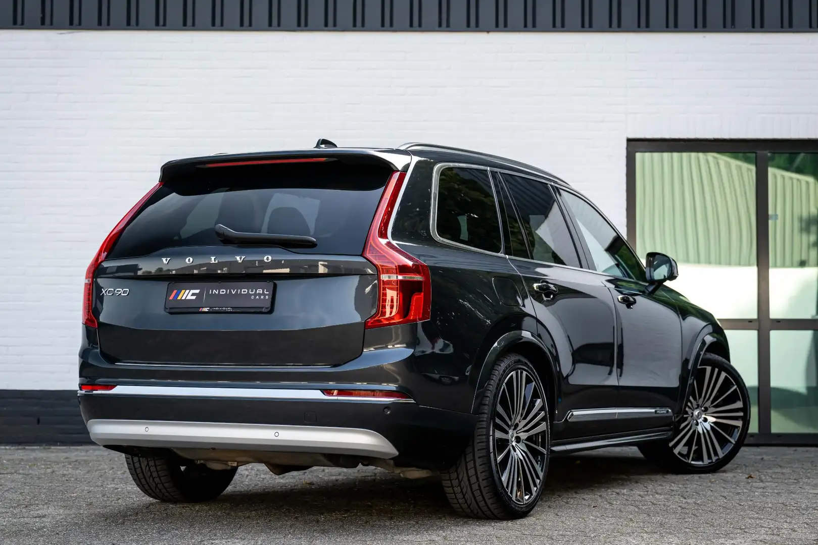 Volvo XC90 2.0 T8 Recharge AWD Inscription 455pk Massage B&W Gris - 2