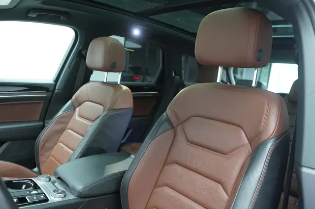 Volkswagen Touareg view 22