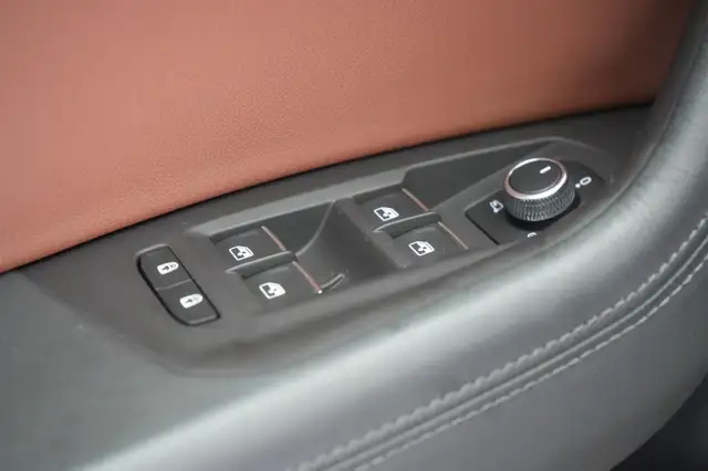 Volkswagen Touareg view 29