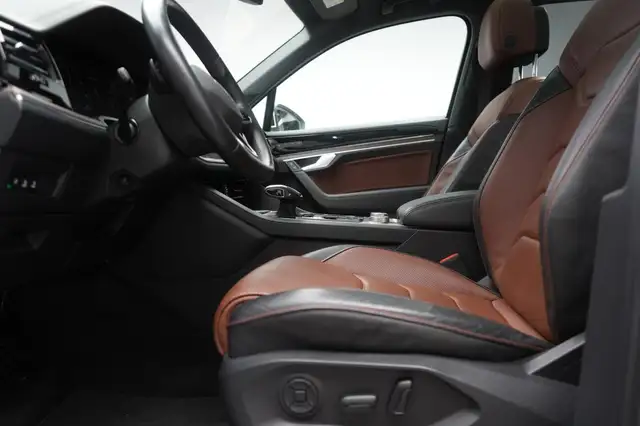 Volkswagen Touareg view 25