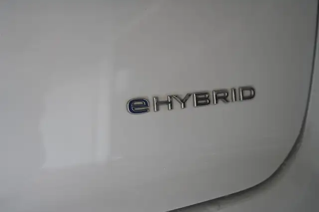 Volkswagen Touareg view 9