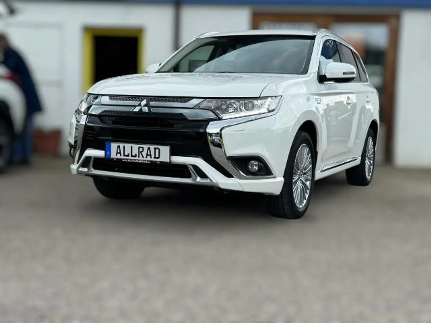 Mitsubishi Outlander 2.4 PHEV Allrad*TOP ZUSTAND*2.HAND* Blanc - 1