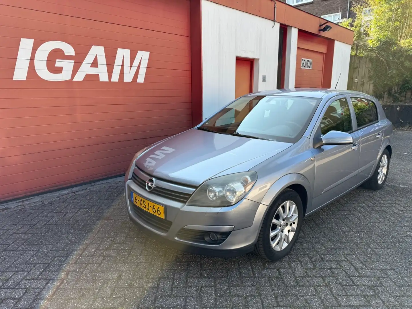 Opel Astra 1.4 Elegance, airco, afneembare trekhaak, velgen Grigio - 1
