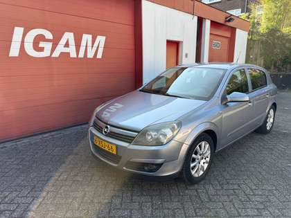 Opel Astra 1.4 Elegance, airco, afneembare trekhaak, velgen