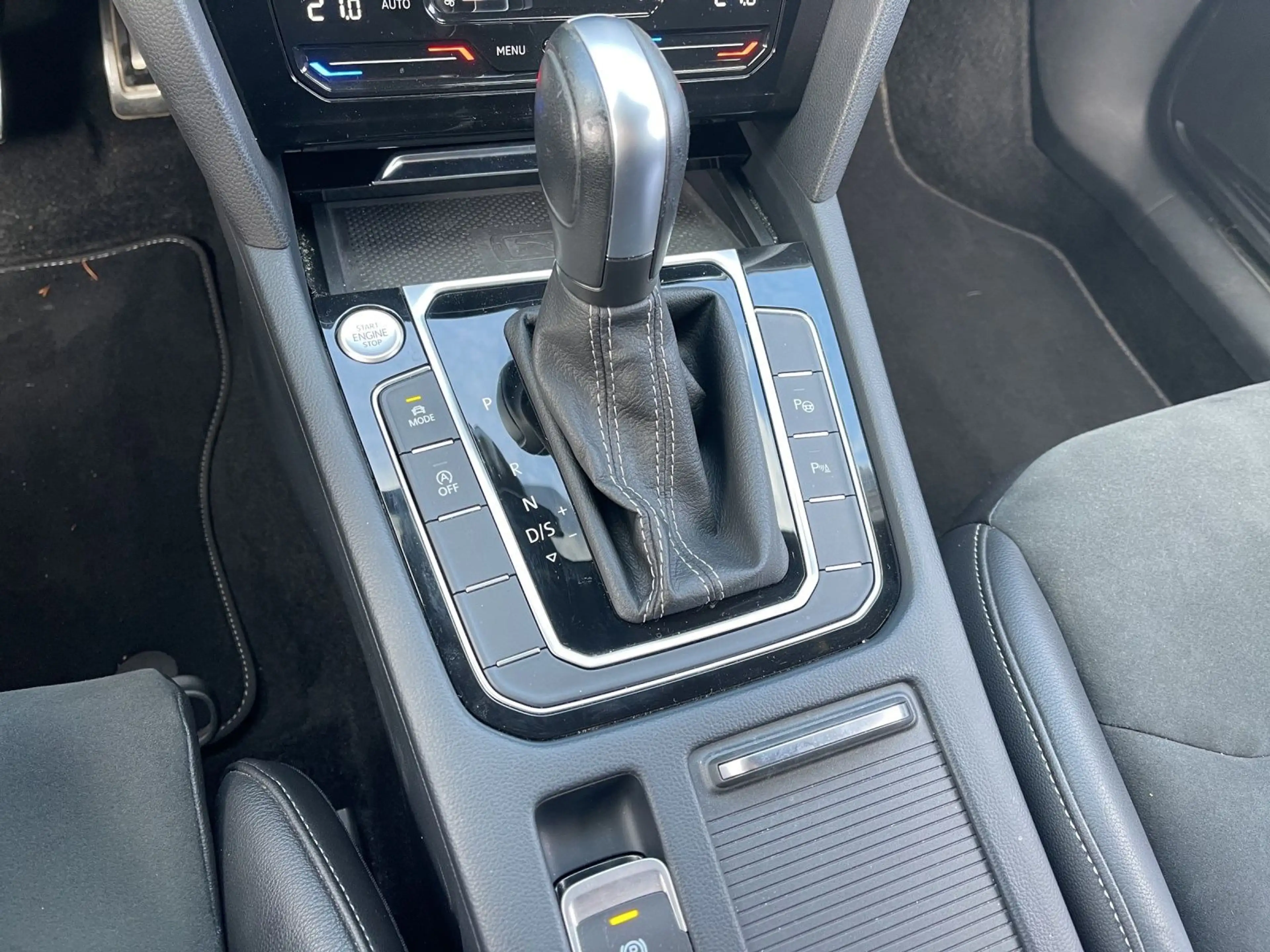 Volkswagen Arteon 2.0 TSI DSG R-LINE ST.HEIZ — photo 11