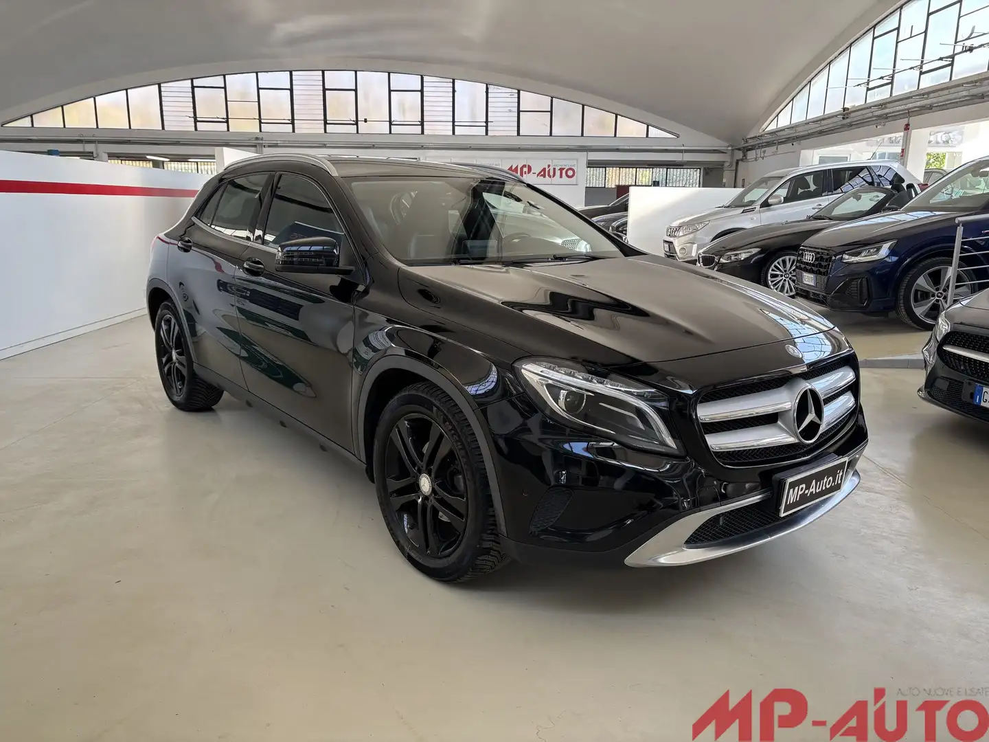 Mercedes-Benz GLA 200 GLA 200d Automatic Sport Nero - 2