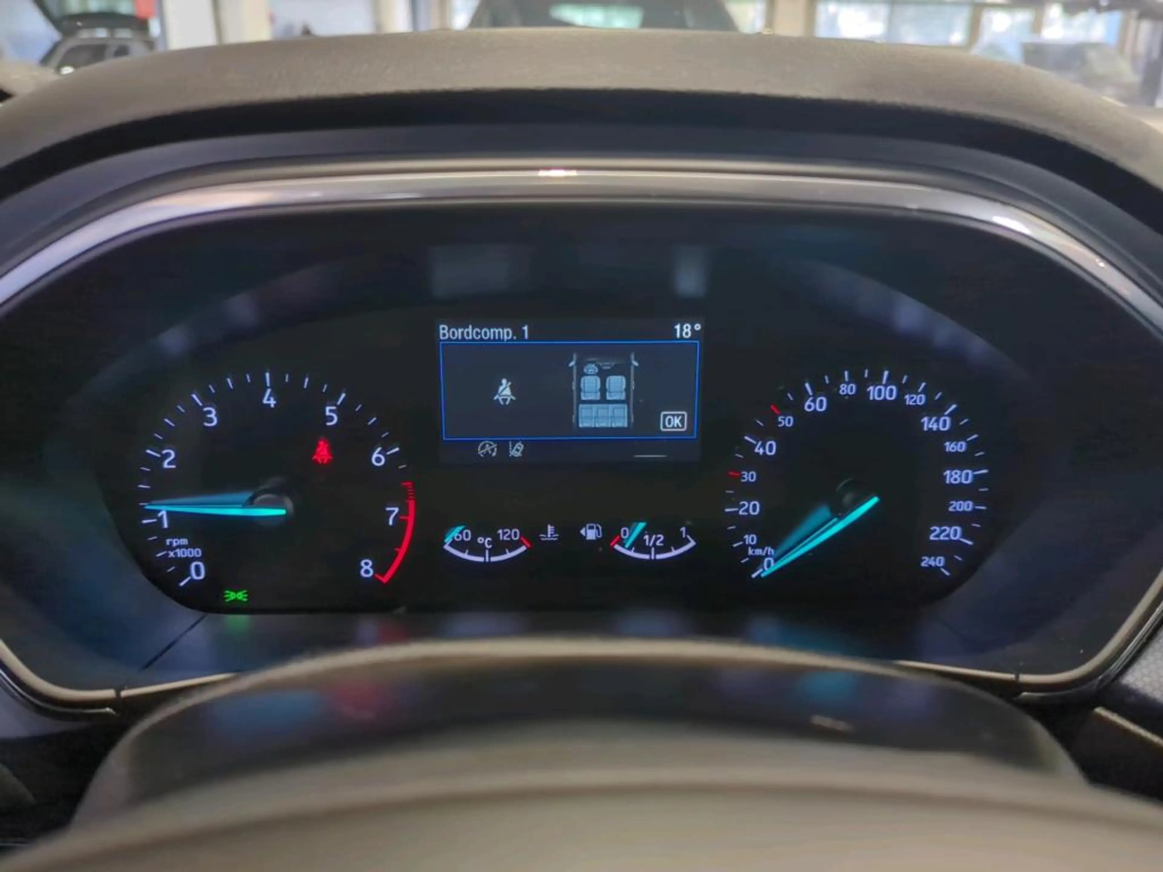 Ford Focus Active Turnier * Neues Modell, PDC, LED, Navi, usw.. — photo 12