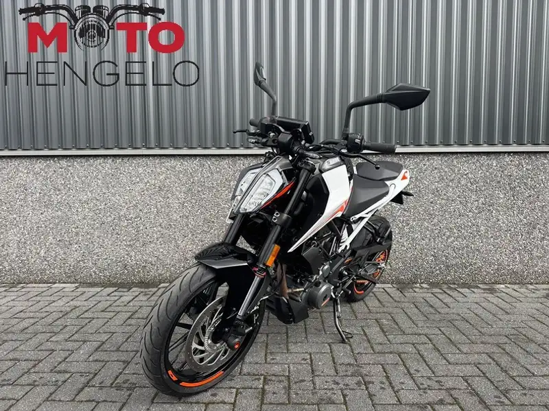 KTM 390 DUKE - foto 2