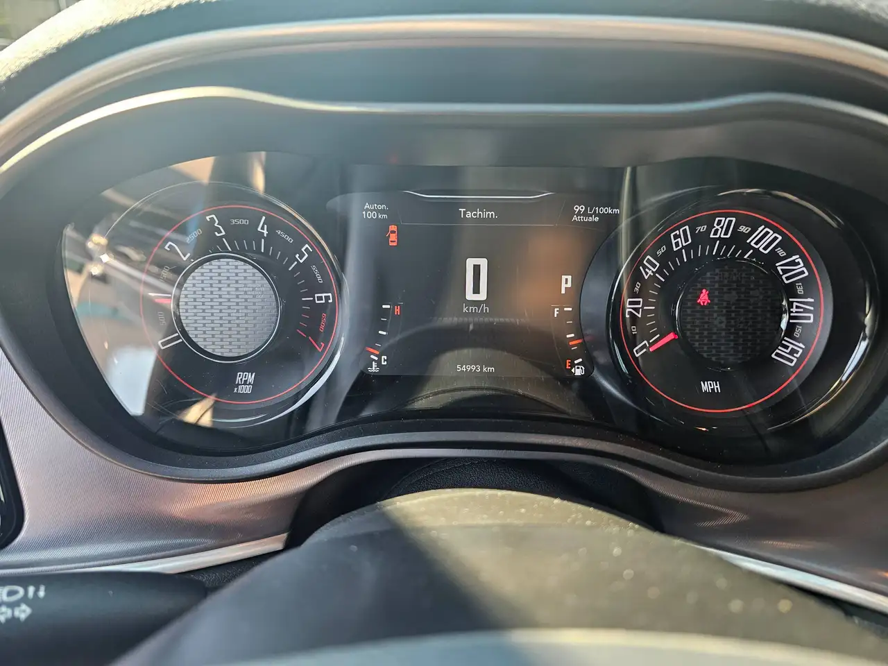 Dodge Challenger 2023 — фото 12