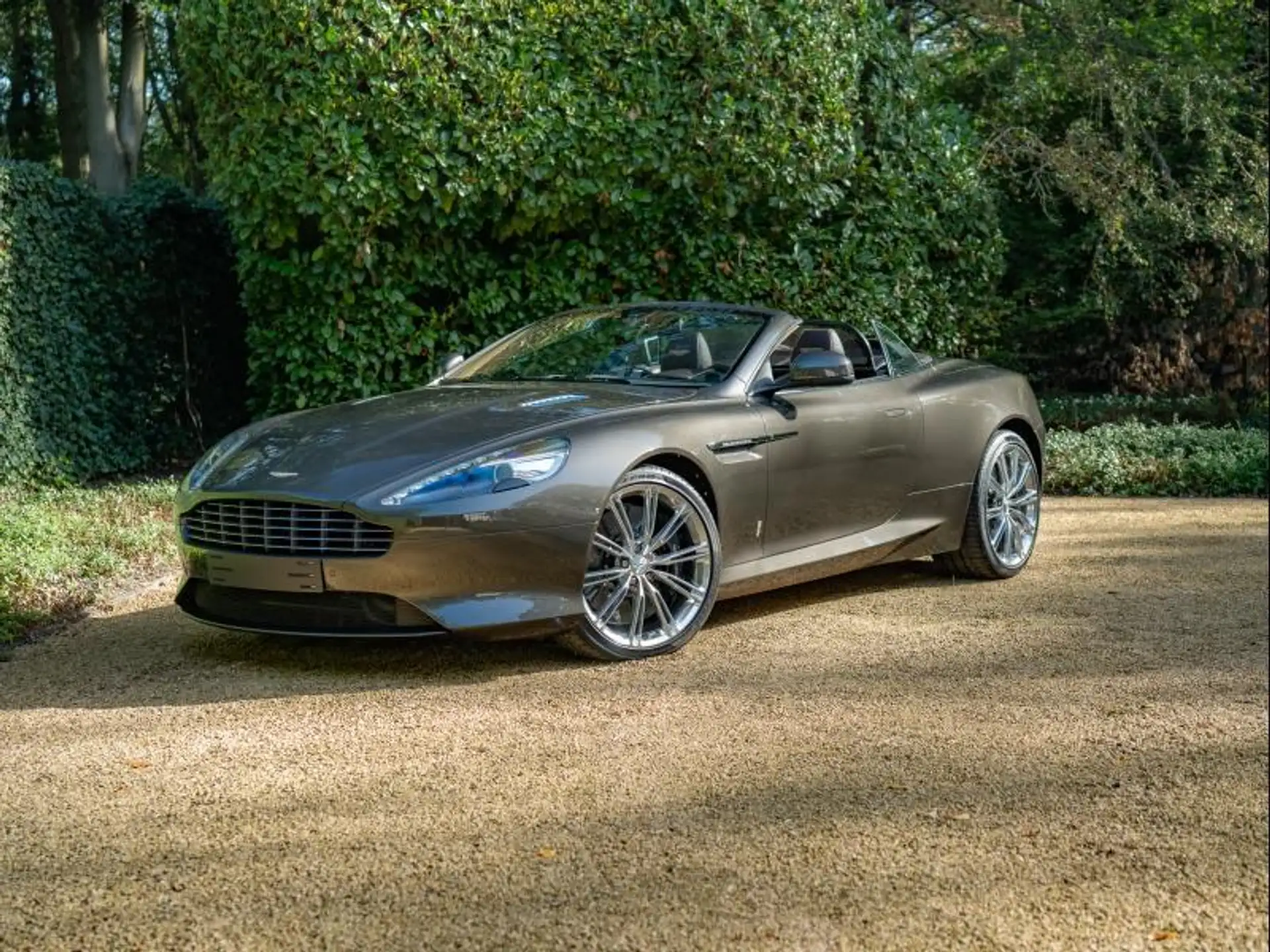 애스턴마틴 DB9 Volante 2017 실버 사진 1