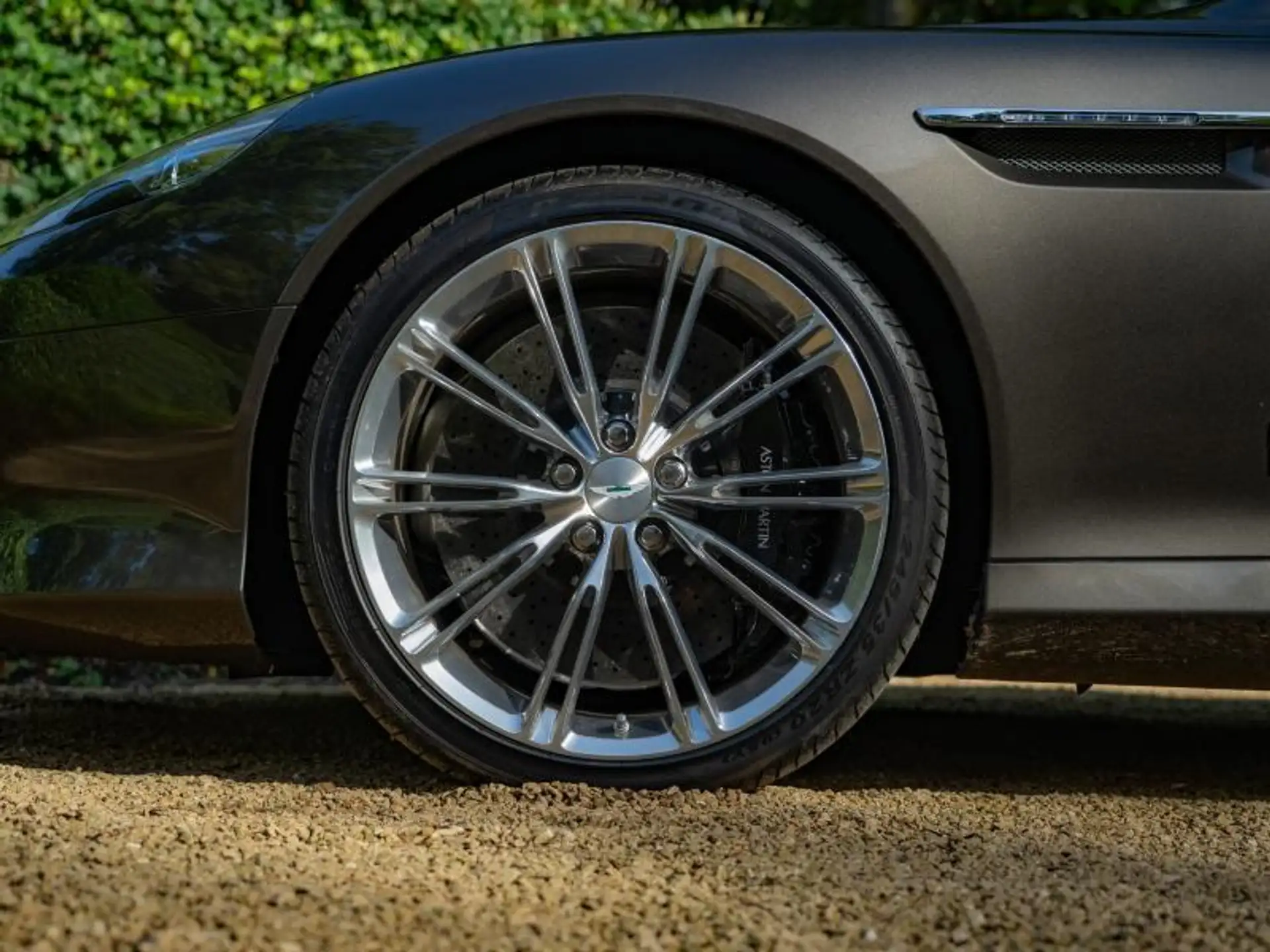 애스턴마틴 DB9 Volante 2017 실버 사진 6
