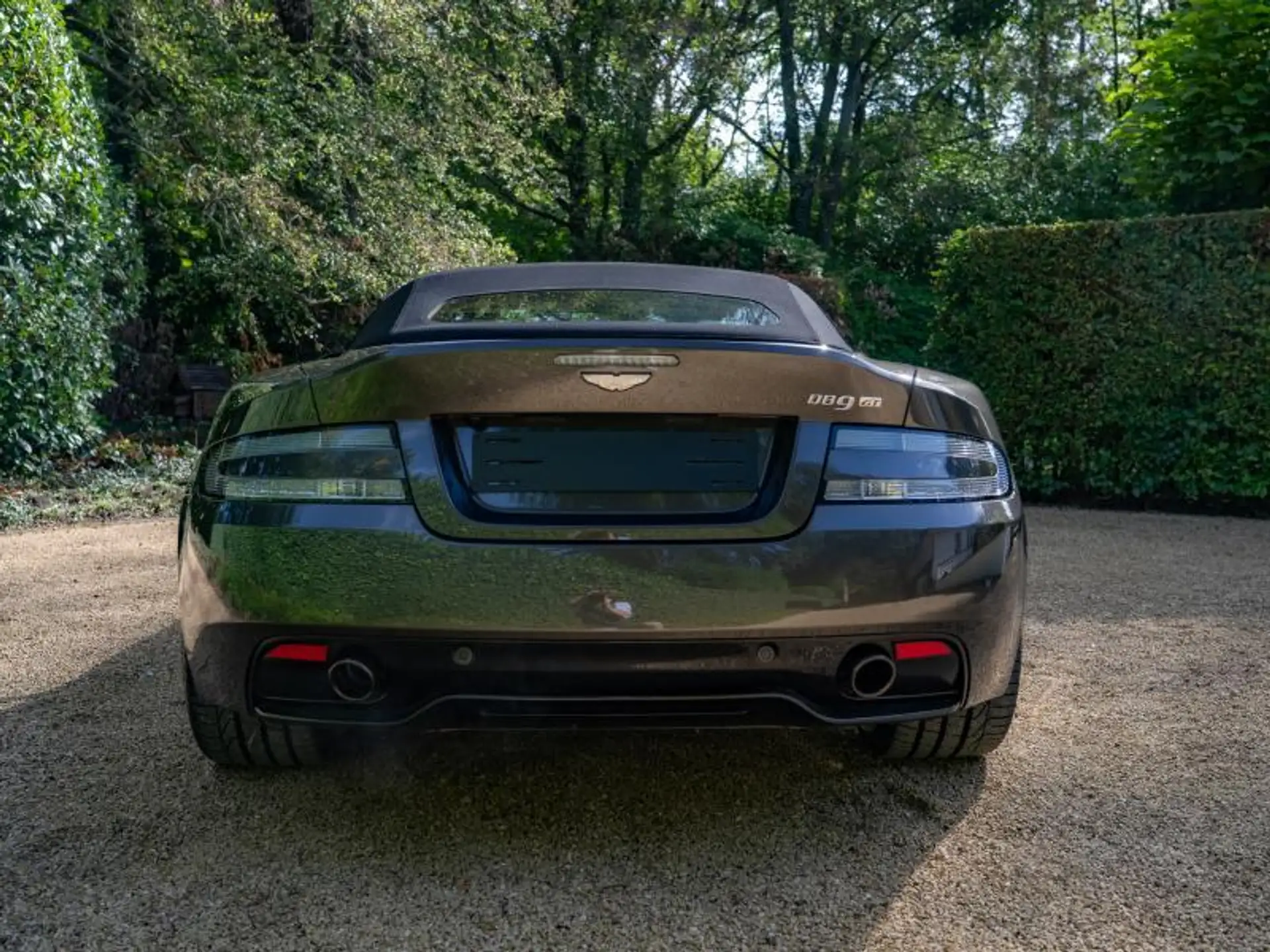 애스턴마틴 DB9 Volante 2017 실버 사진 4
