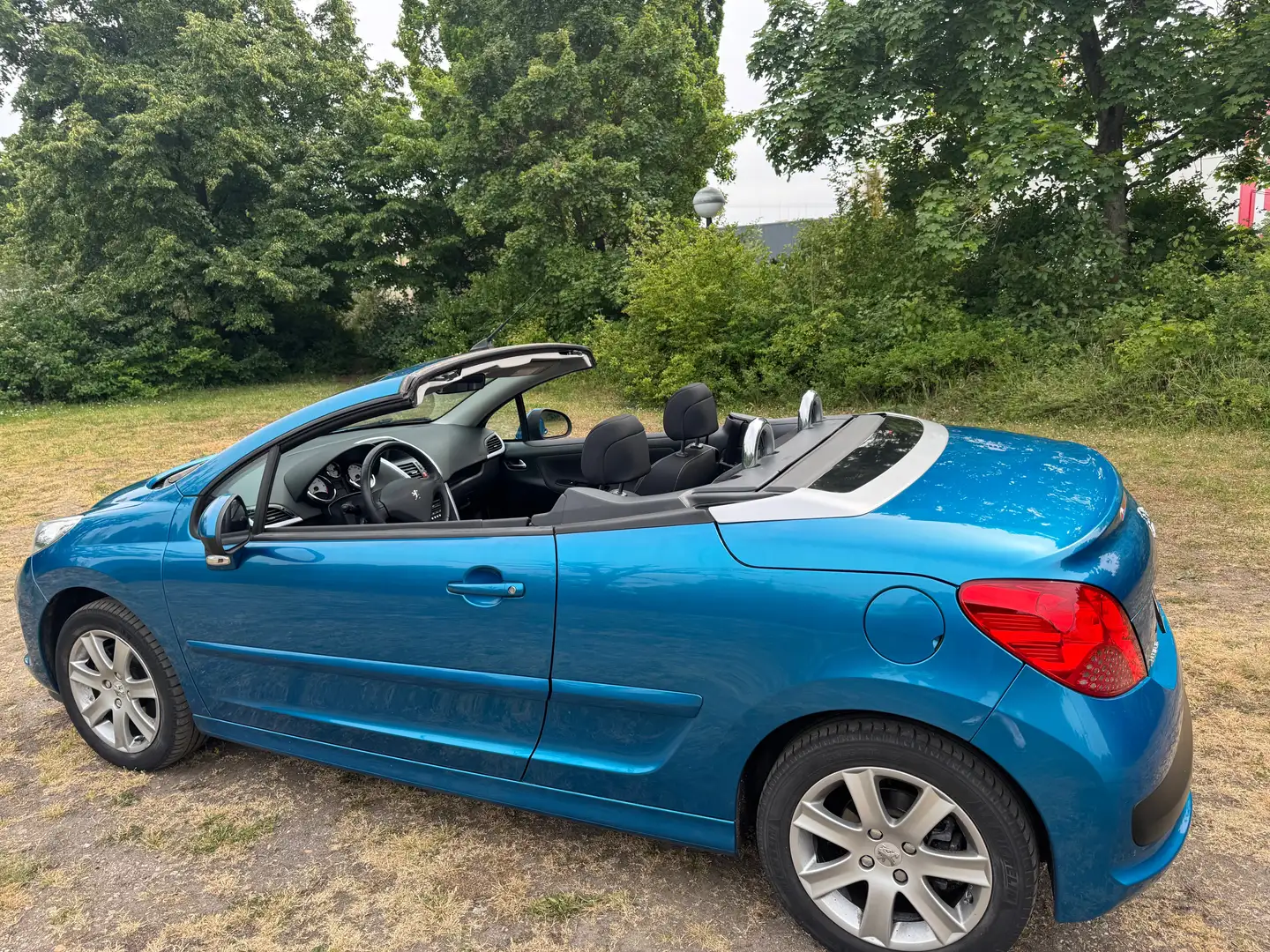 Peugeot 207 207 CC 120 VTi Platinum Blau - 1