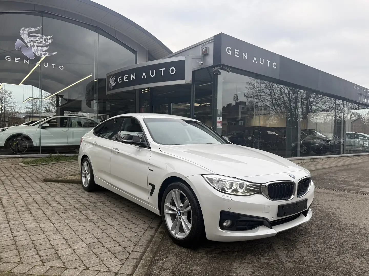 BMW 318 Gran Turismo dA Sport Edition * 12 MOIS GARANTIE * Argent - 1
