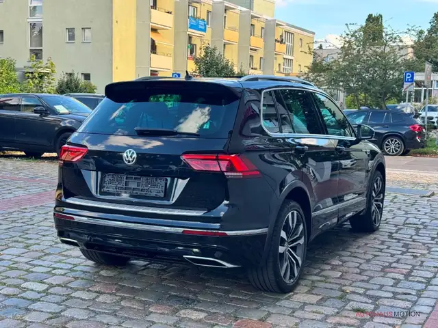 Volkswagen Tiguan view 4