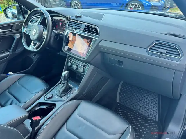 Volkswagen Tiguan view 13
