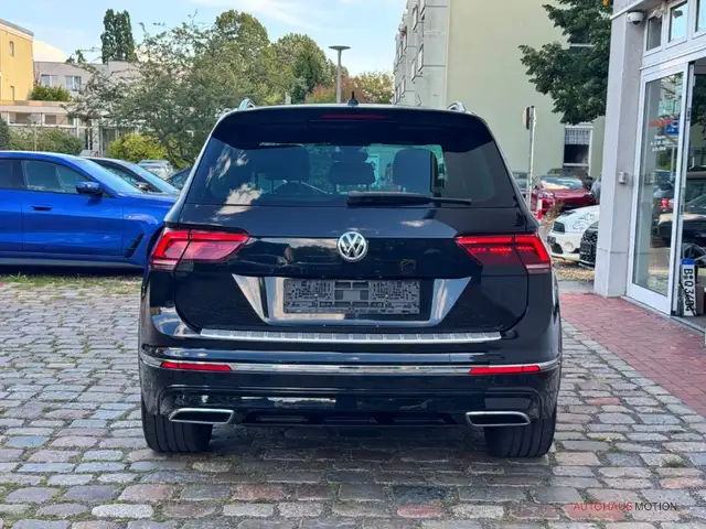 Volkswagen Tiguan view 5