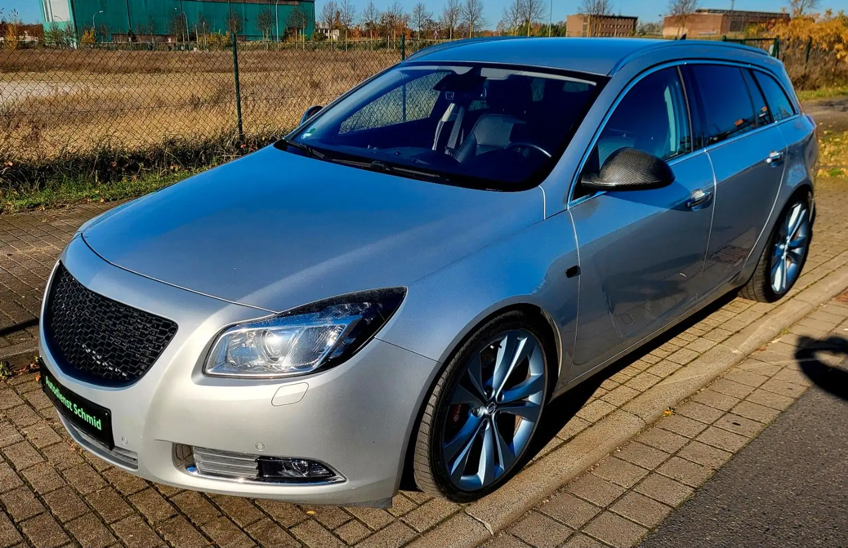 Opel Insignia A Sports Tourer Innovation 4x4 Silber - 1