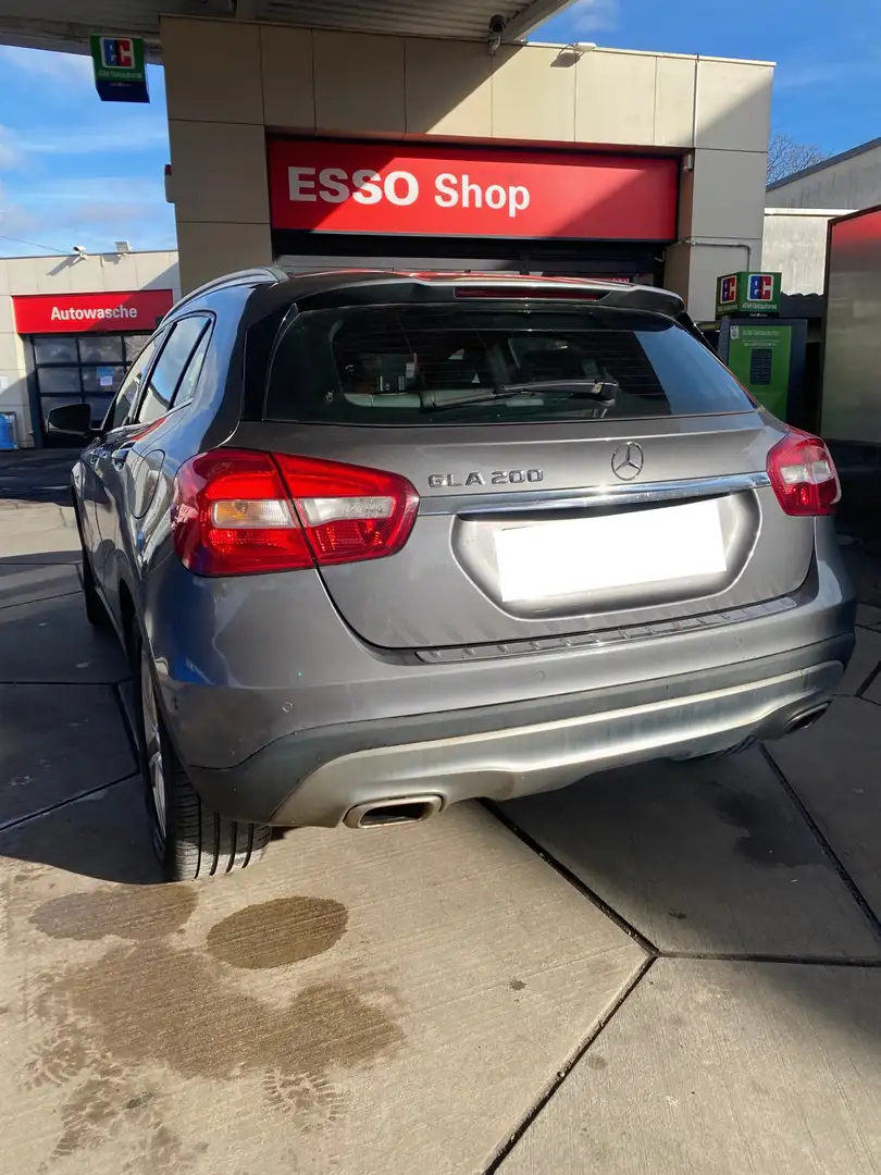 Mercedes-Benz GLA 200 Edition 1 - 2