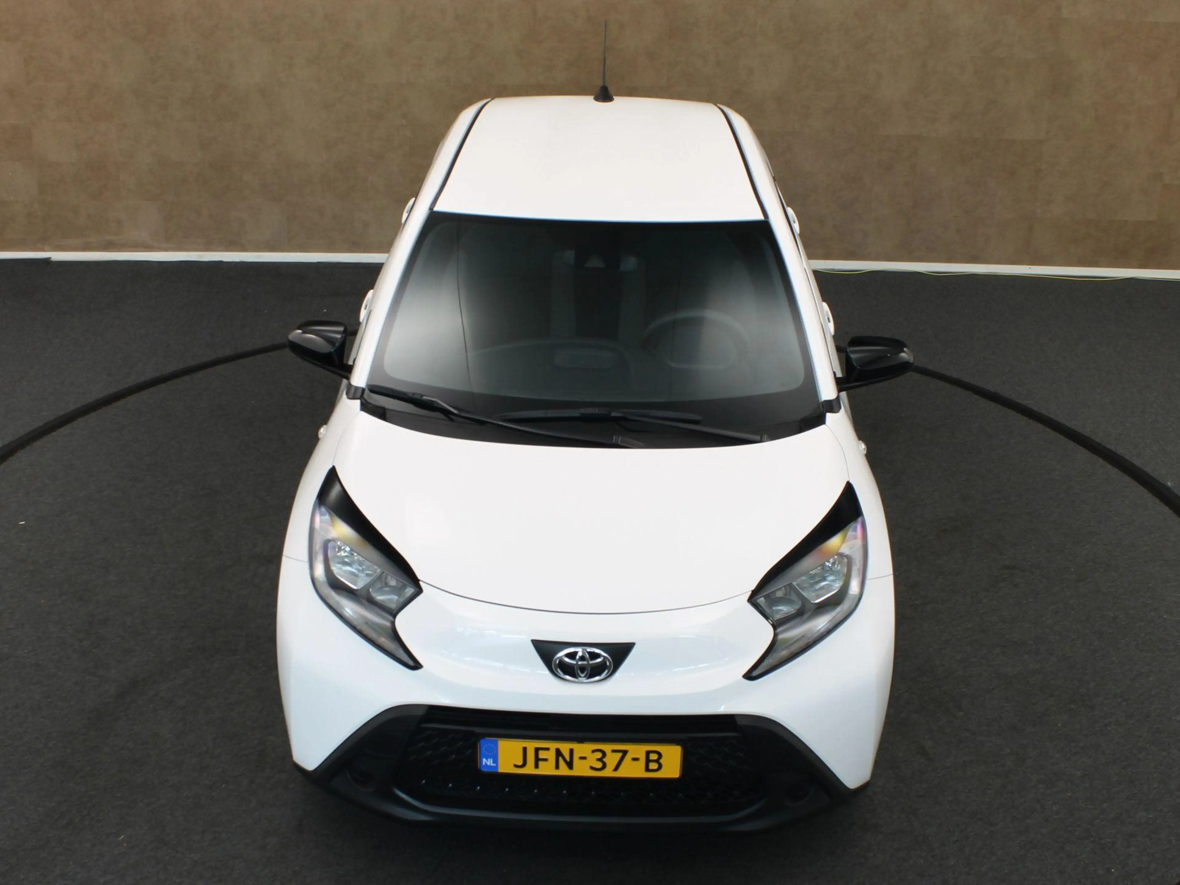 Toyota Aygo X 1.0 VVT-i MT Play - ORIGINEEL NEDERLANDSE AUTO - A — photo 9