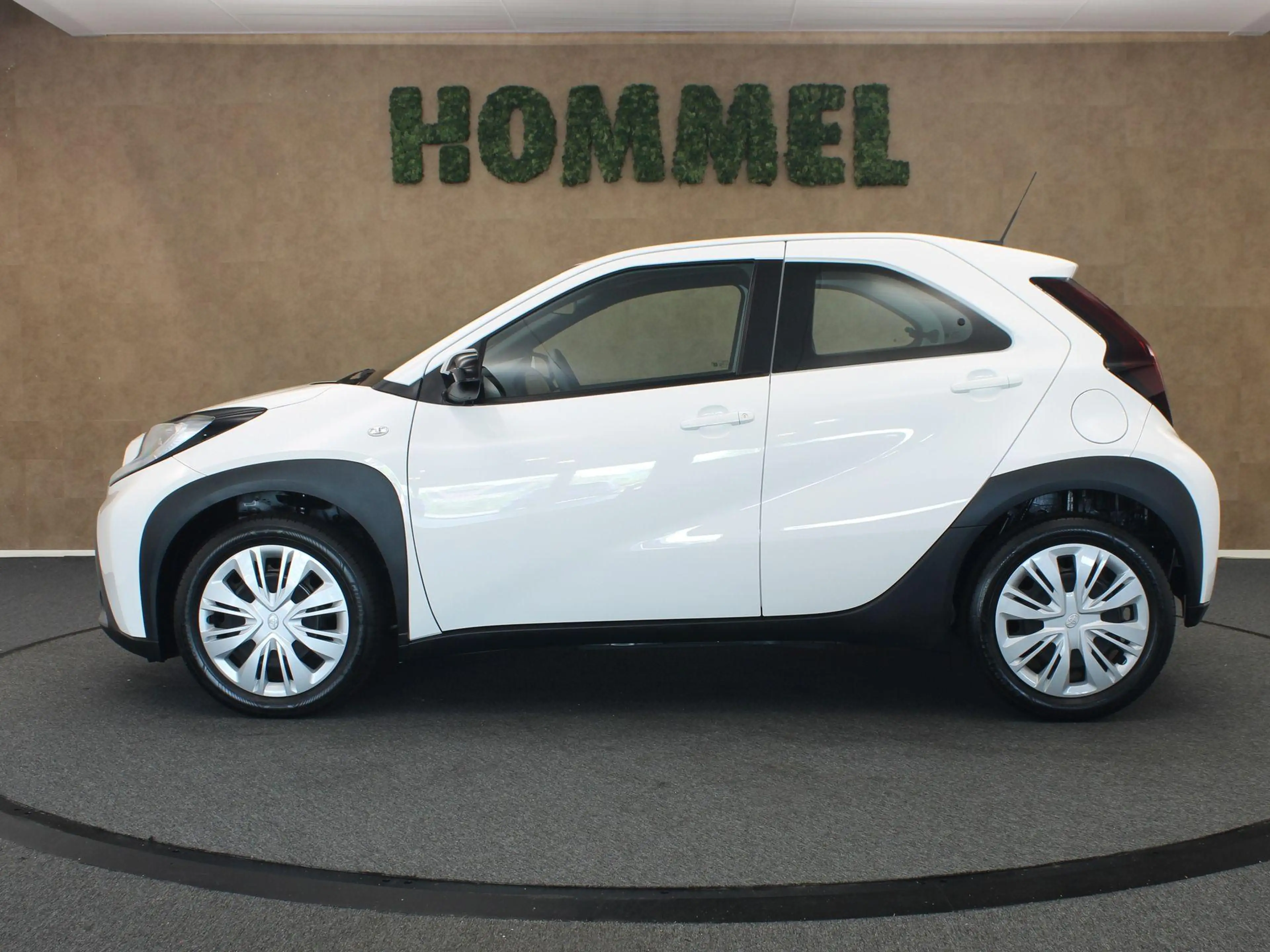 Toyota Aygo X 1.0 VVT-i MT Play - ORIGINEEL NEDERLANDSE AUTO - A — photo 11