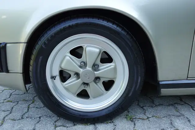 Porsche 911 911 Carrera Cabrio Ansicht 29