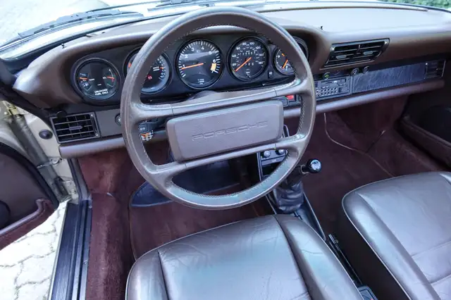 Porsche 911 911 Carrera Cabrio Ansicht 9