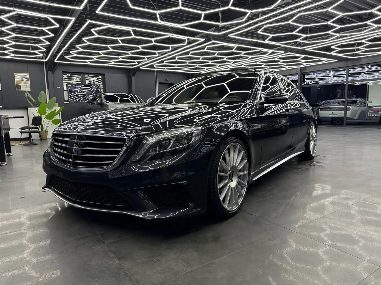 Mercedes-Benz S 63 AMG