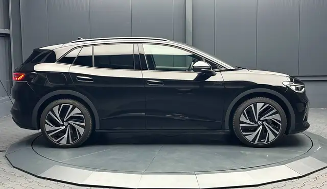 Volkswagen Id.4 view 6