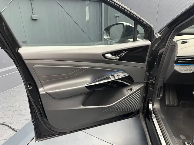 Volkswagen Id.4 view 13