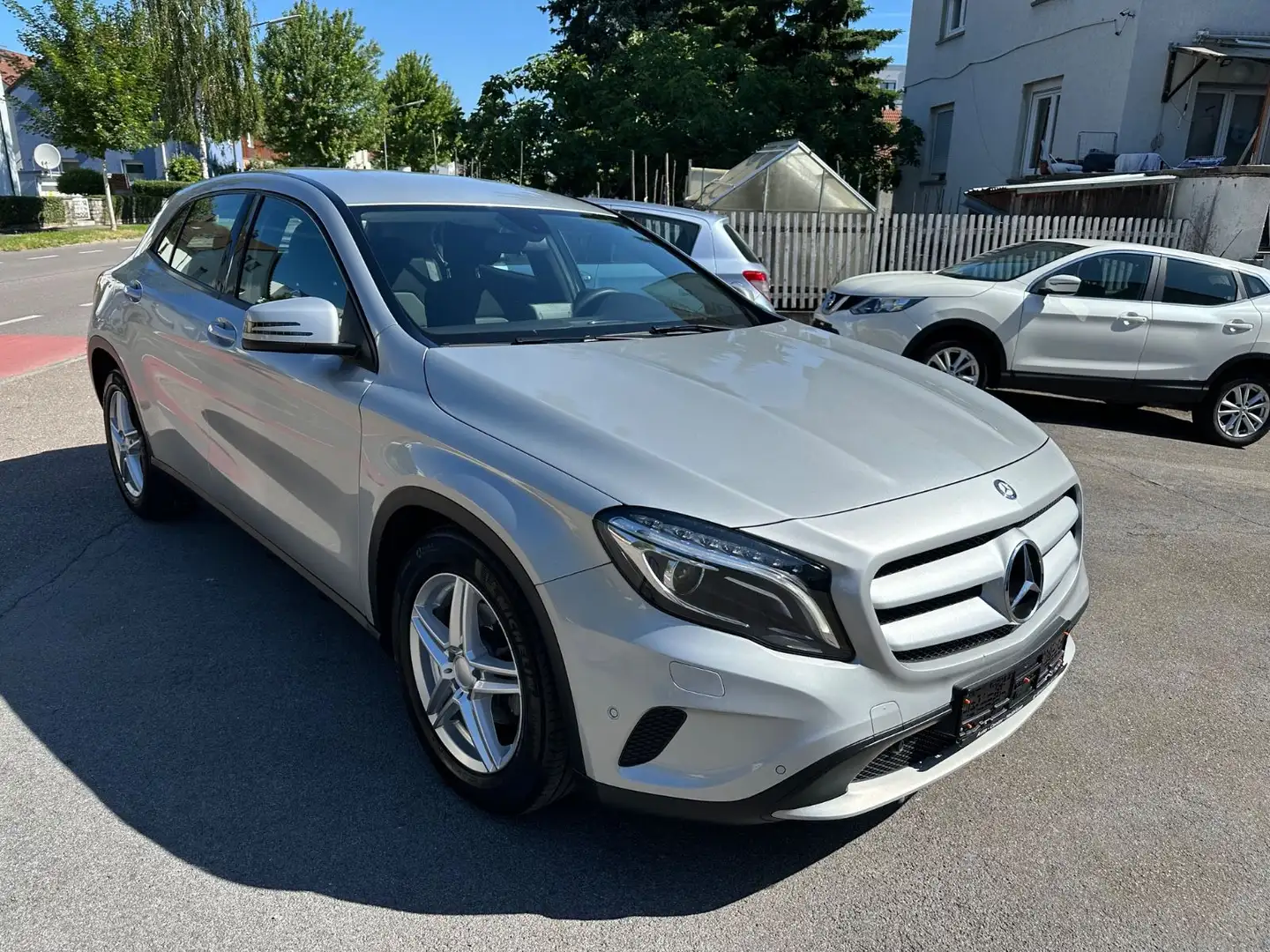 Mercedes-Benz GLA 200 GLA -Klasse GLA 200/Navi/Xenon/Kamera Zilver - 2