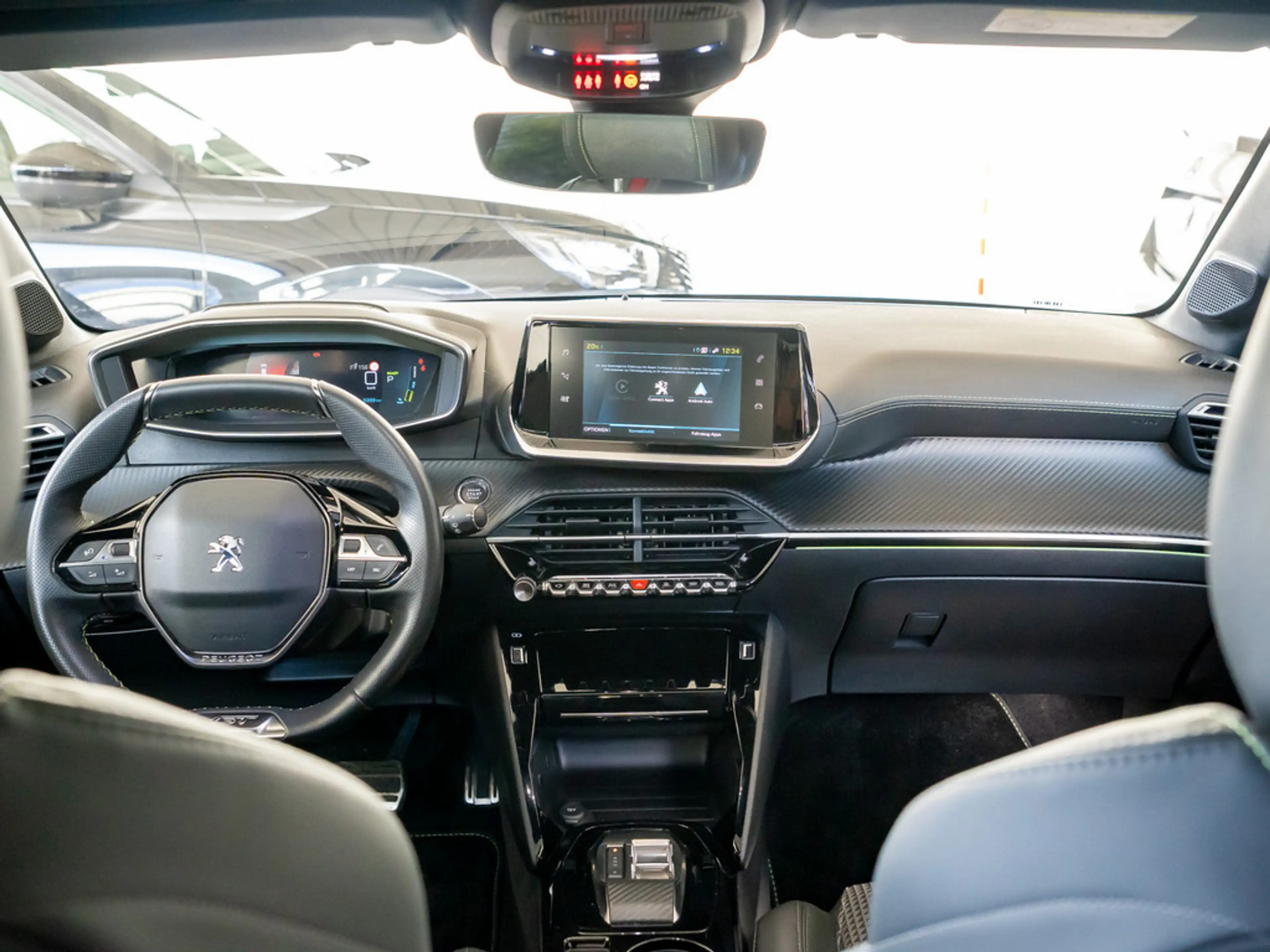 Peugeot e-208 — photo 9