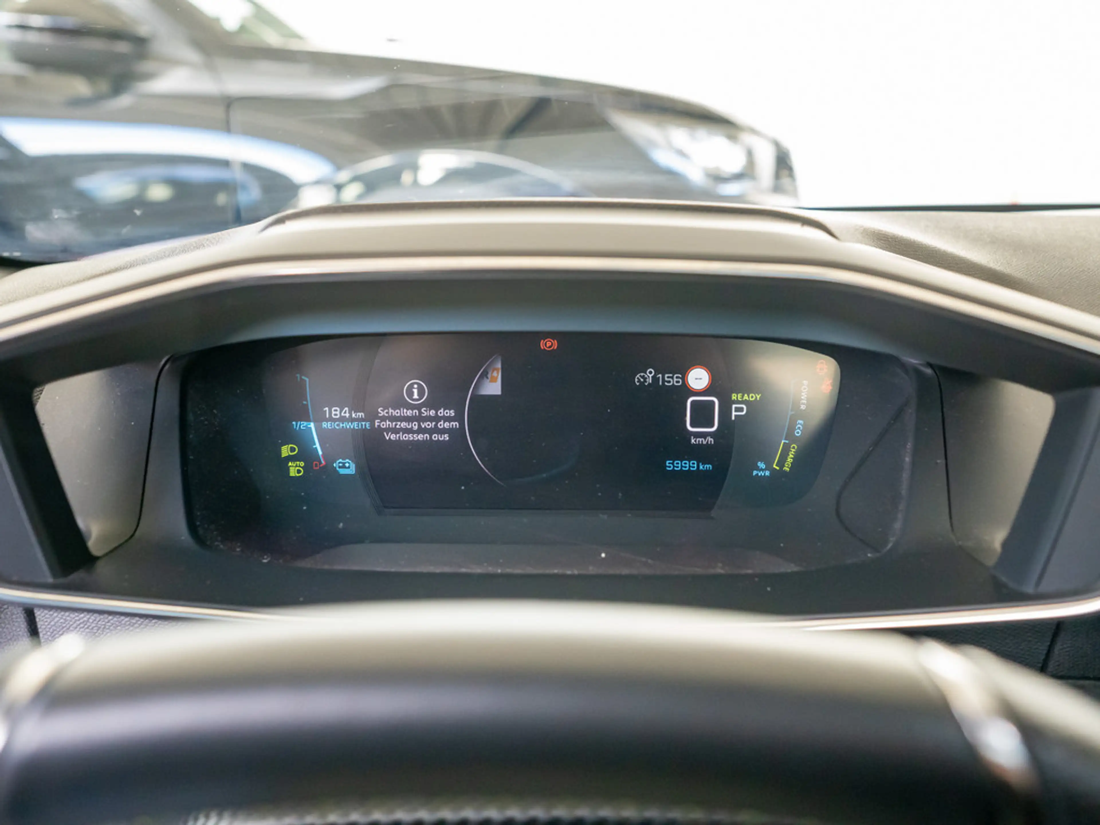 Peugeot e-208 — photo 14