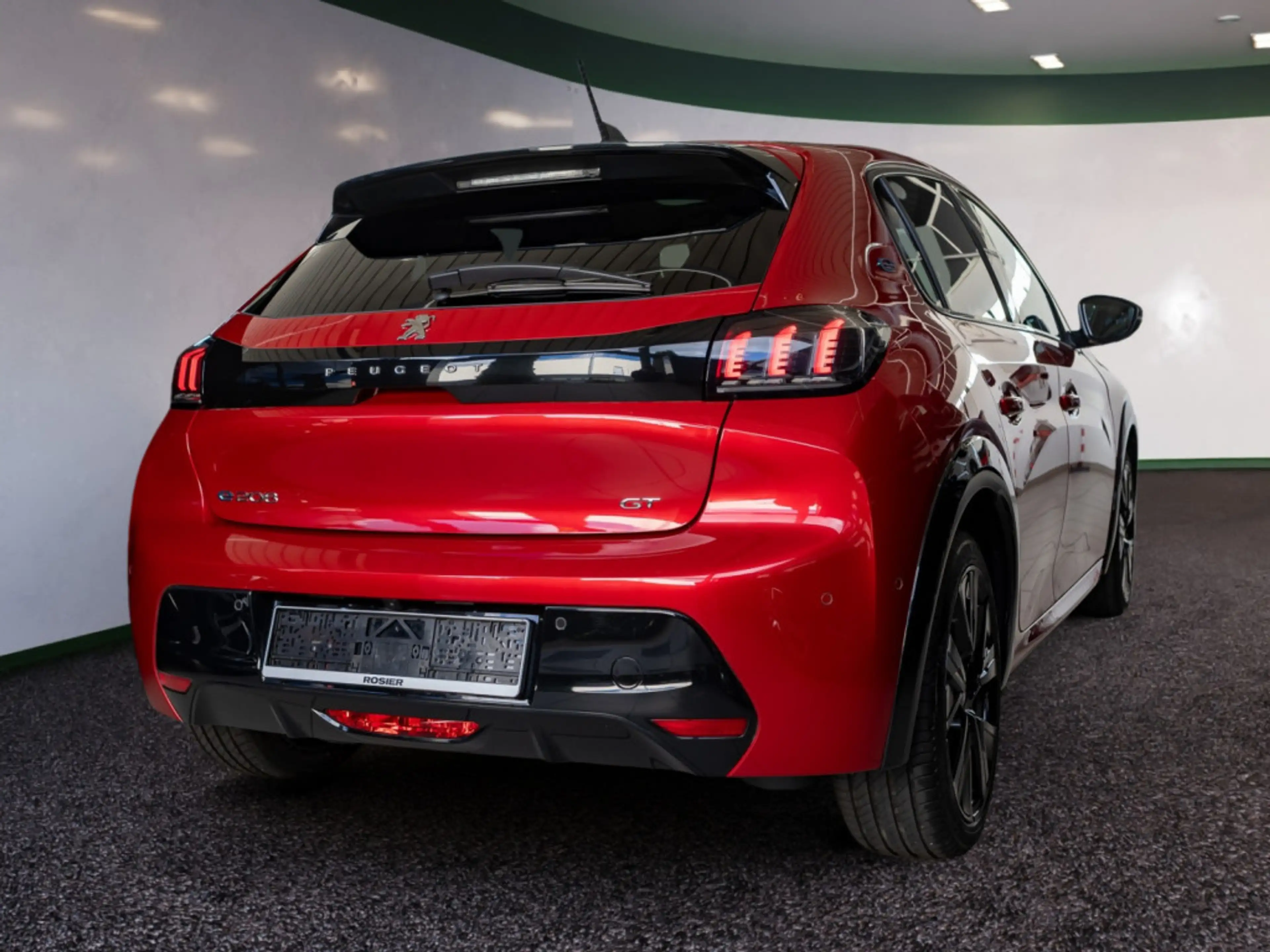 Peugeot e-208 — photo 4