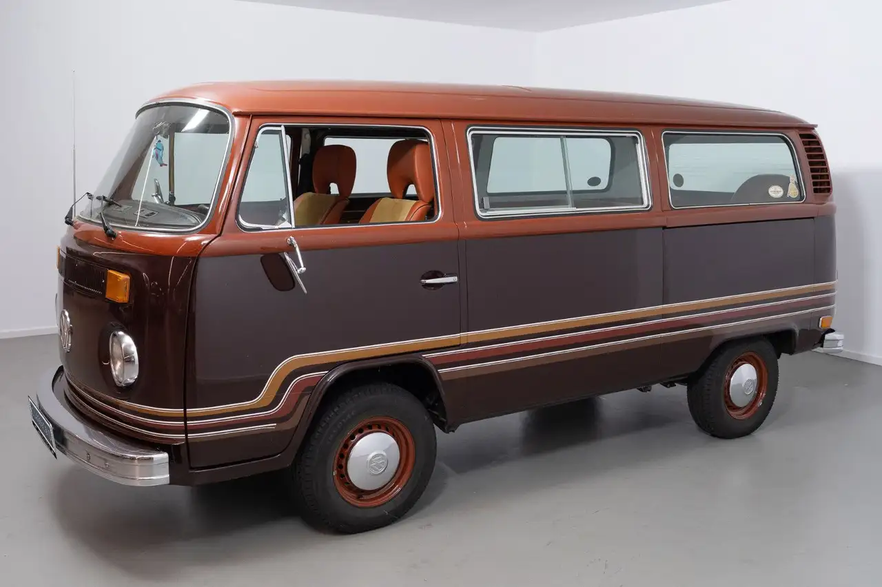 Volkswagen T2b Champagne Edition, foto 1