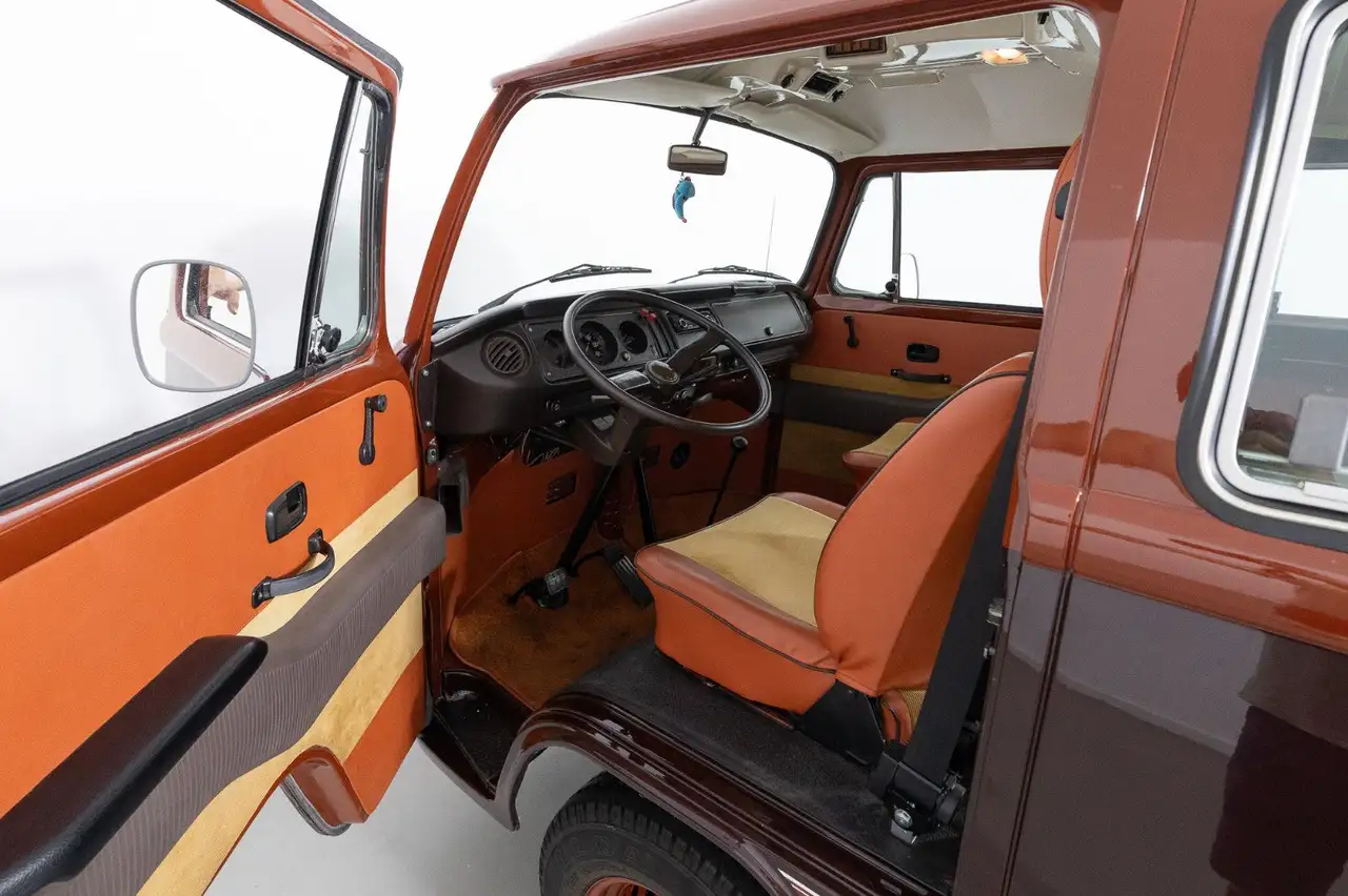 Volkswagen T2b Champagne Edition, foto 9