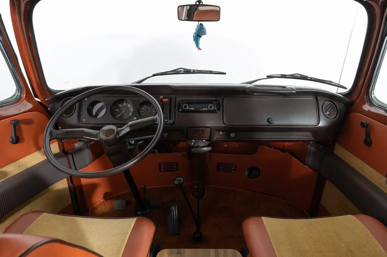 Volkswagen T2b Champagne Edition, foto 12