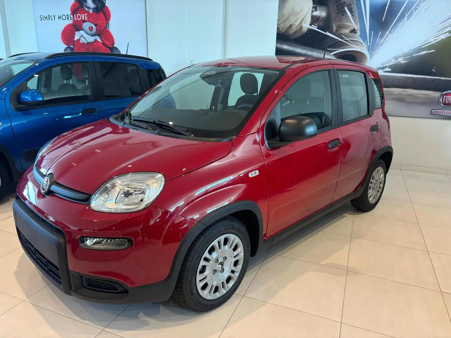 Fiat Panda 1.0 FireFly S&S Hybrid Pandina Rouge - 1