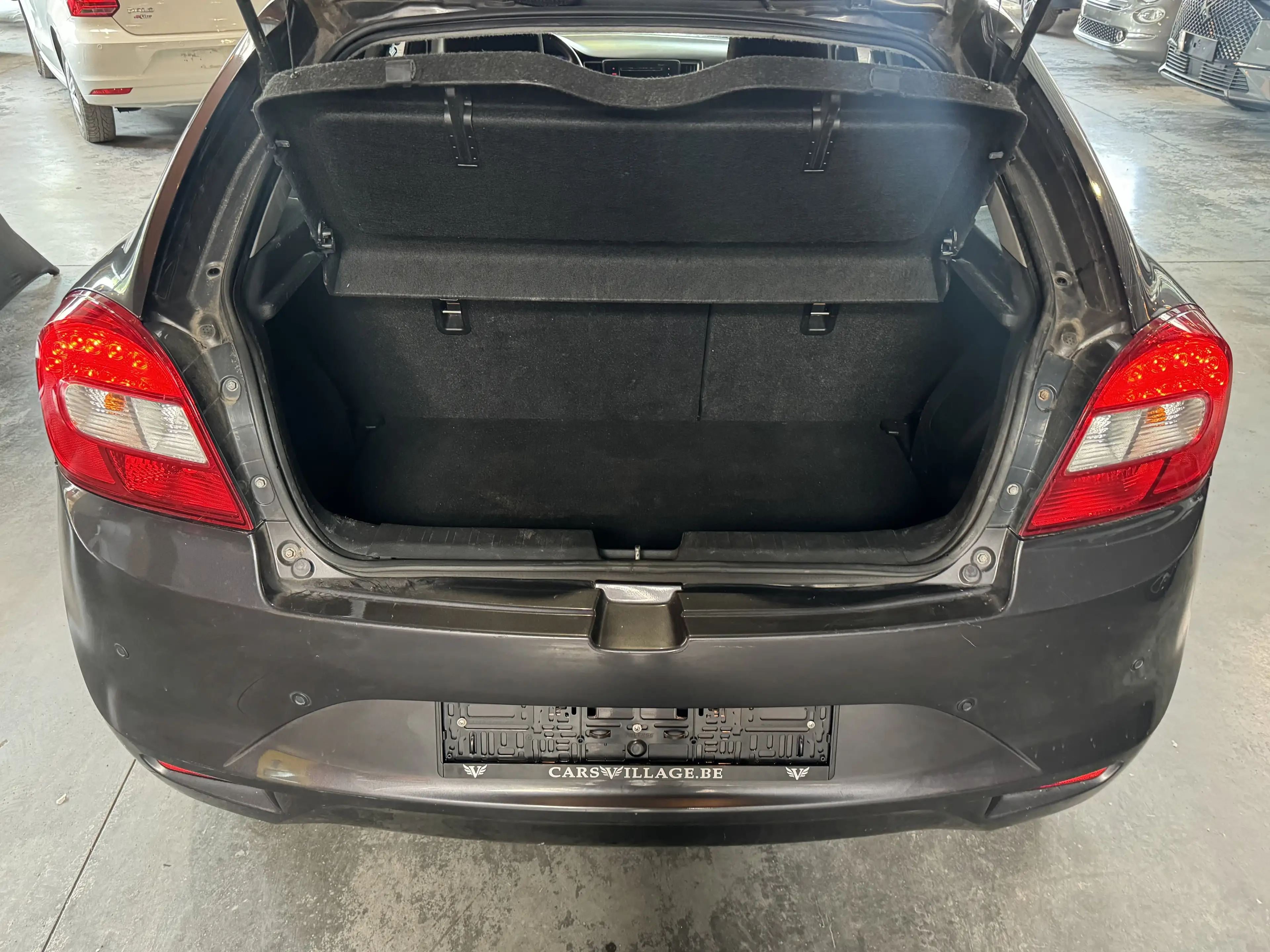 Suzuki Baleno 1.2i - 90 cv - A/C - RADIO CD/MEDIA/TEL -5 PORTES — photo 8