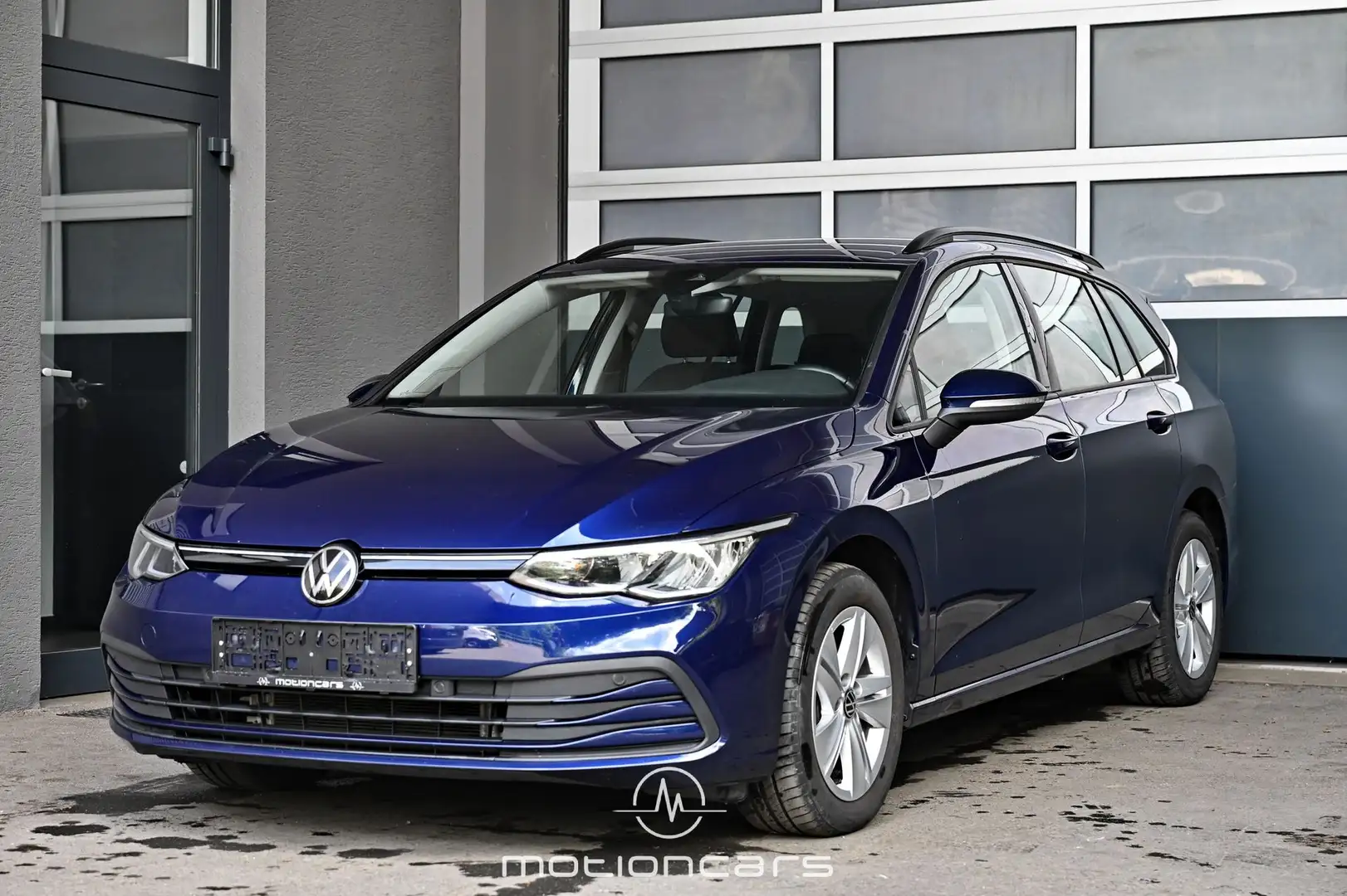 Volkswagen Golf VIII 2.0 TDI Variant Life Pickerl NEU Blau - 1