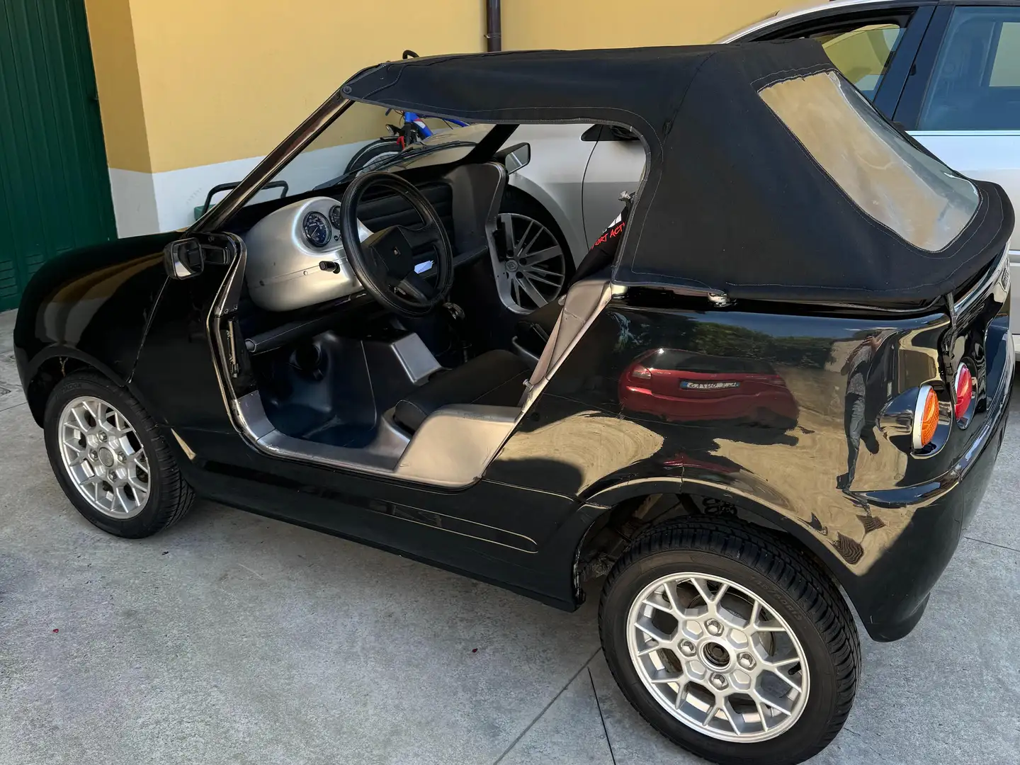 Aixam 400 aperta Schwarz - 2