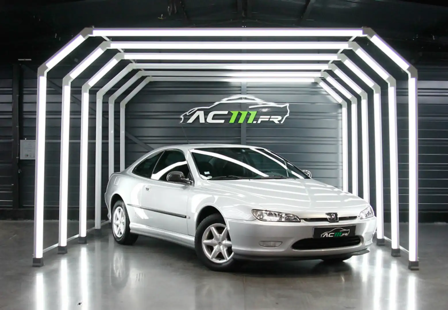 Peugeot 406 2.0 16V 136CH Pininfarina 2EME MAIN / DISTRIBUTION NEUVE Grau - 1