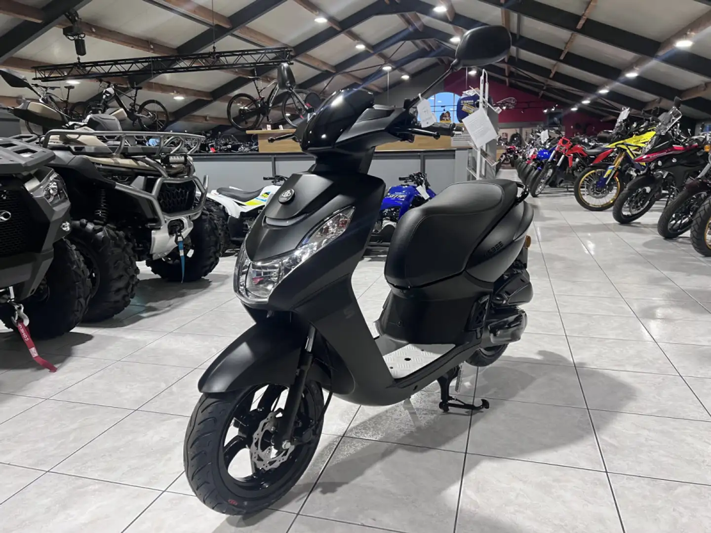 Peugeot Kisbee Black Edition CL A   25 km/h Noir - 2