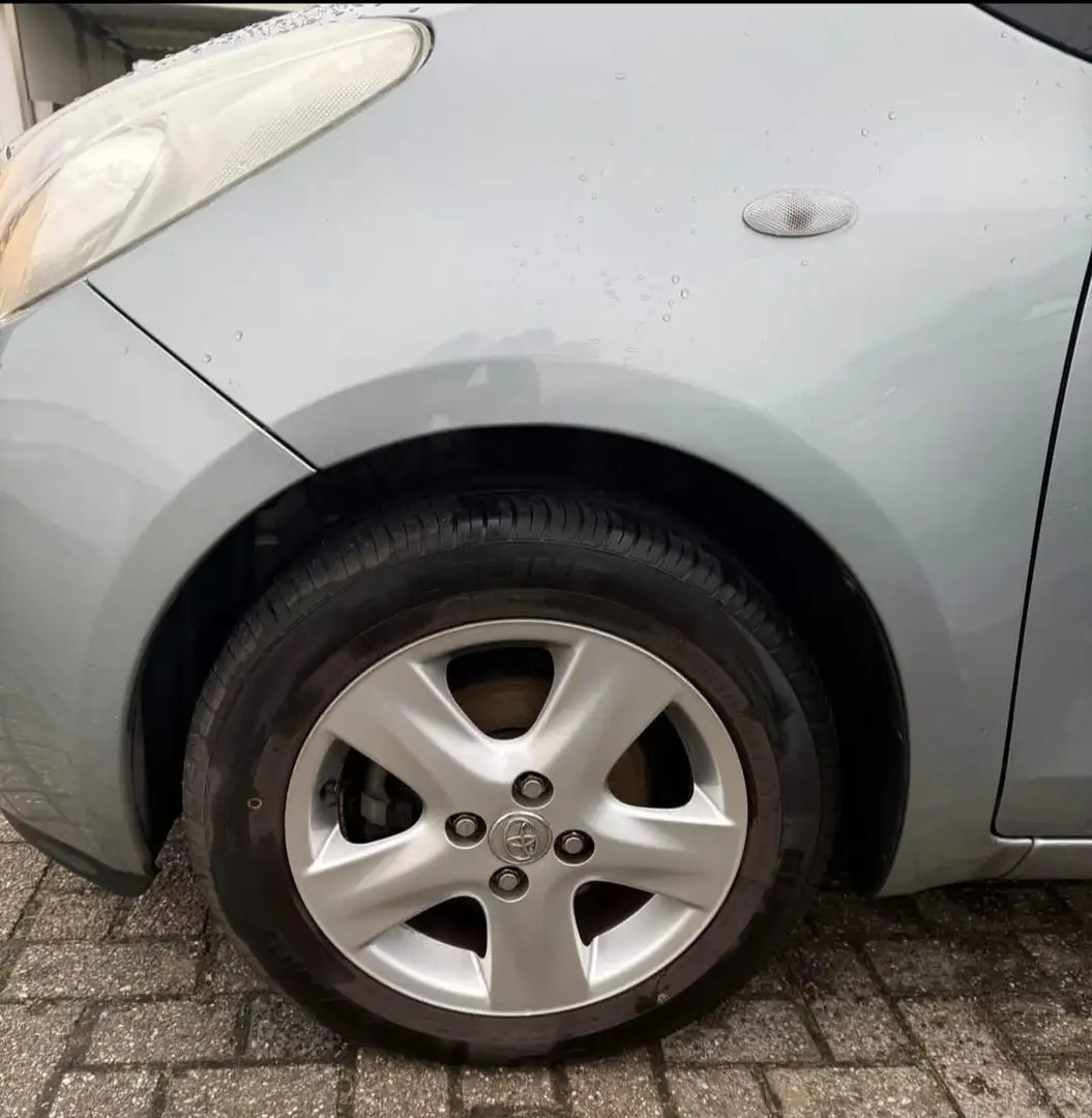 Toyota Yaris 1.3 VVTi Luna MMT. Grey - 2