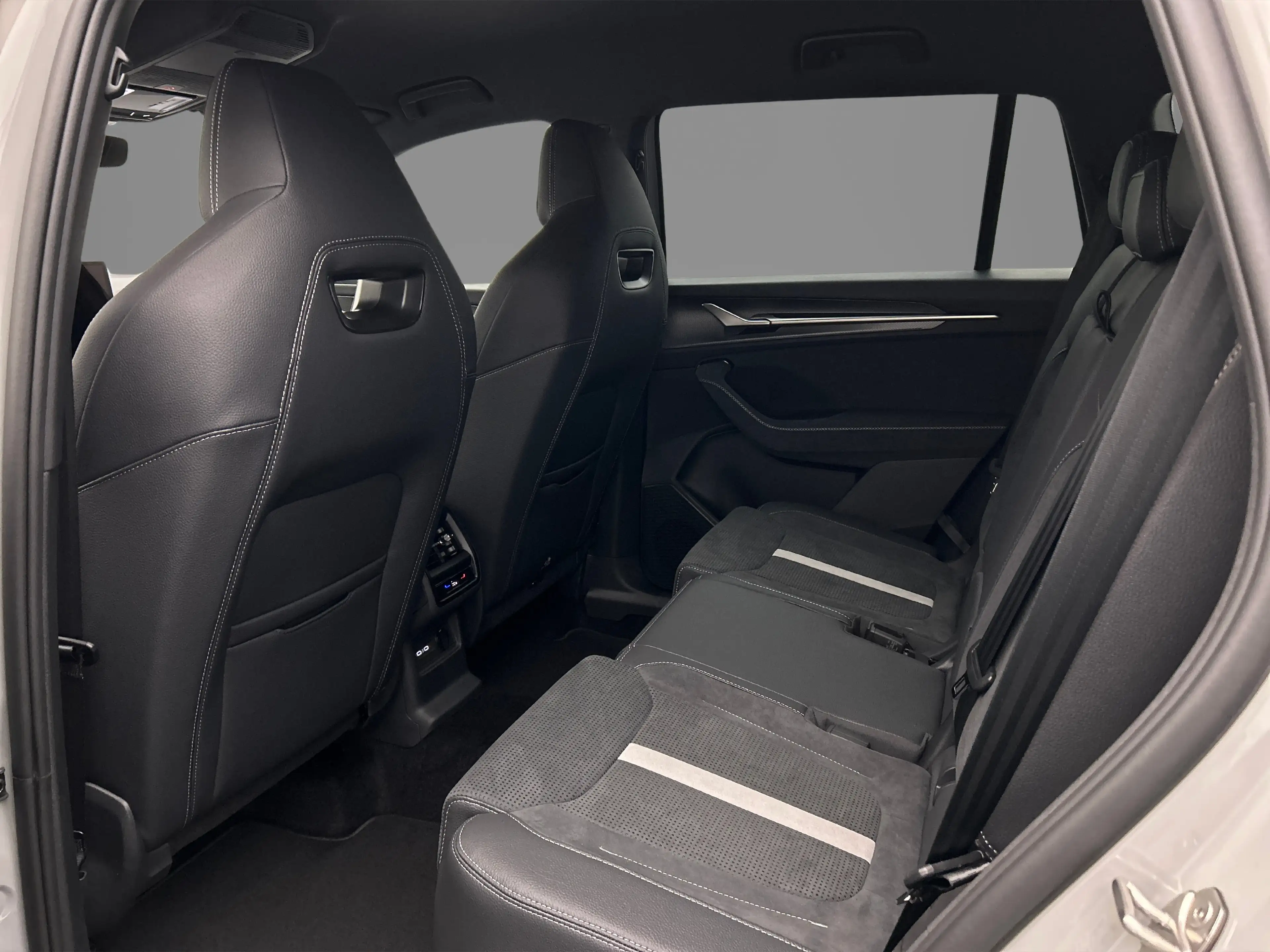 Skoda Kodiaq 1.5 TSI PHEV 204pk Sportline Business — photo 11