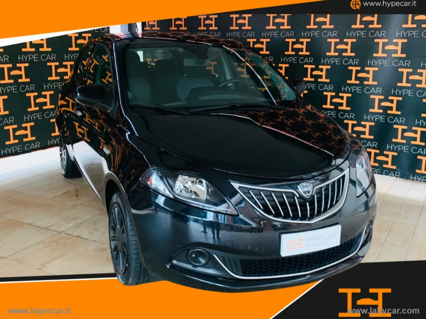 Lancia Ypsilon 1.0 FireFly 5p.S&S Hybryd Gold Negro - 1