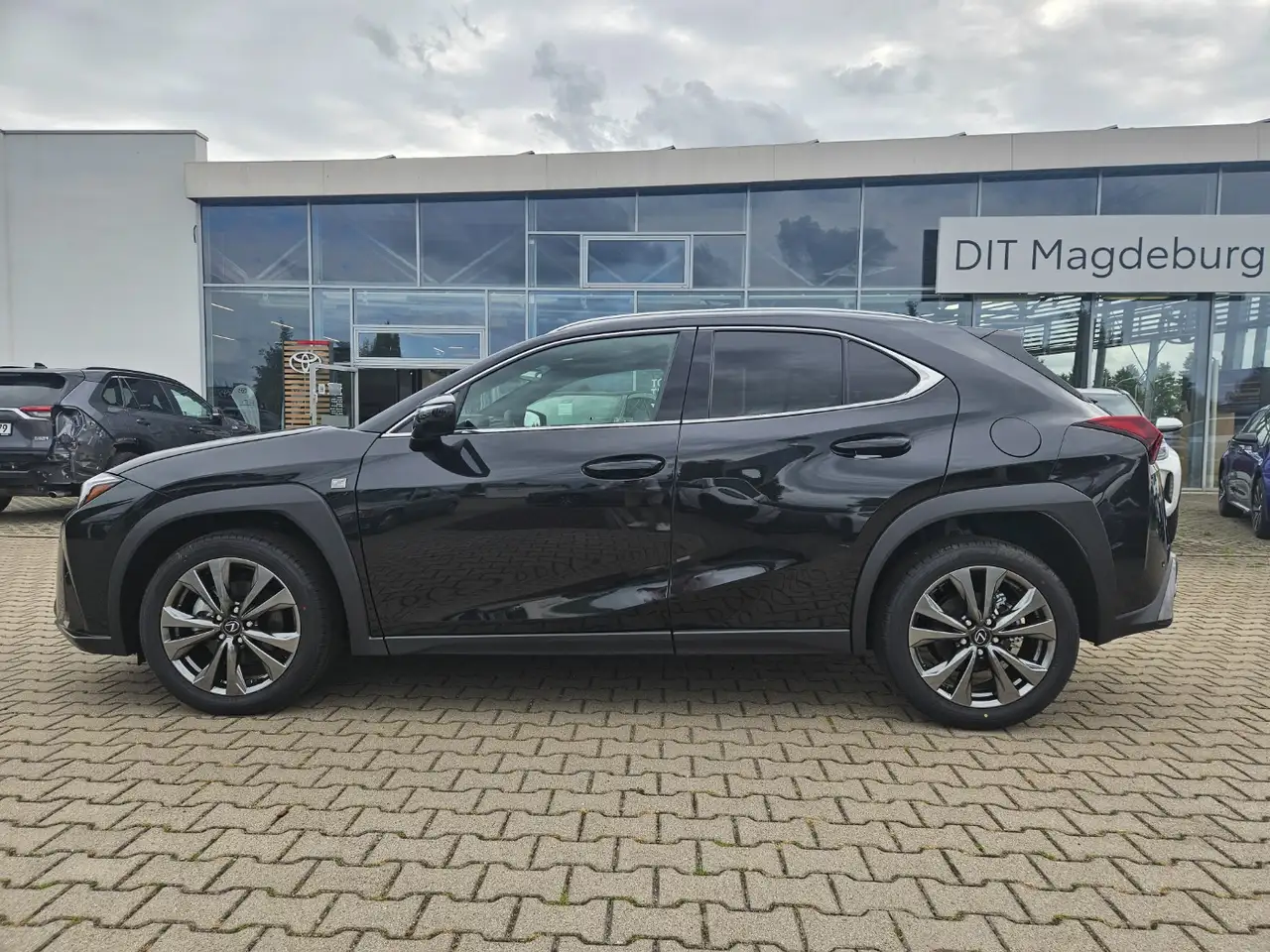 Lexus UX 300h F Sport Design Kamera, SHZ, LED, Navi 7