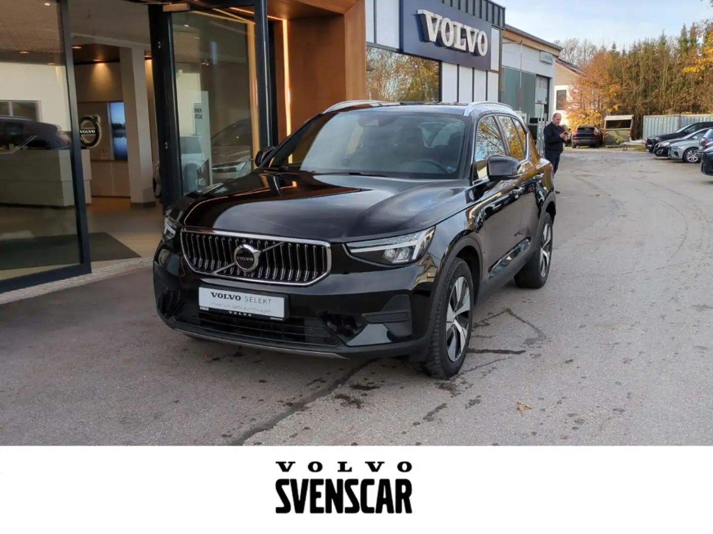 Volvo XC40 Plus Bright Recharge Plug-In Hybrid 2WD StandHZG N Schwarz - 1