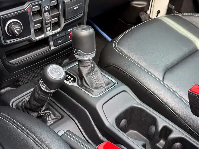 Jeep Wrangler Sahara 2.0 PHEV 380 P Overland Ansicht 31