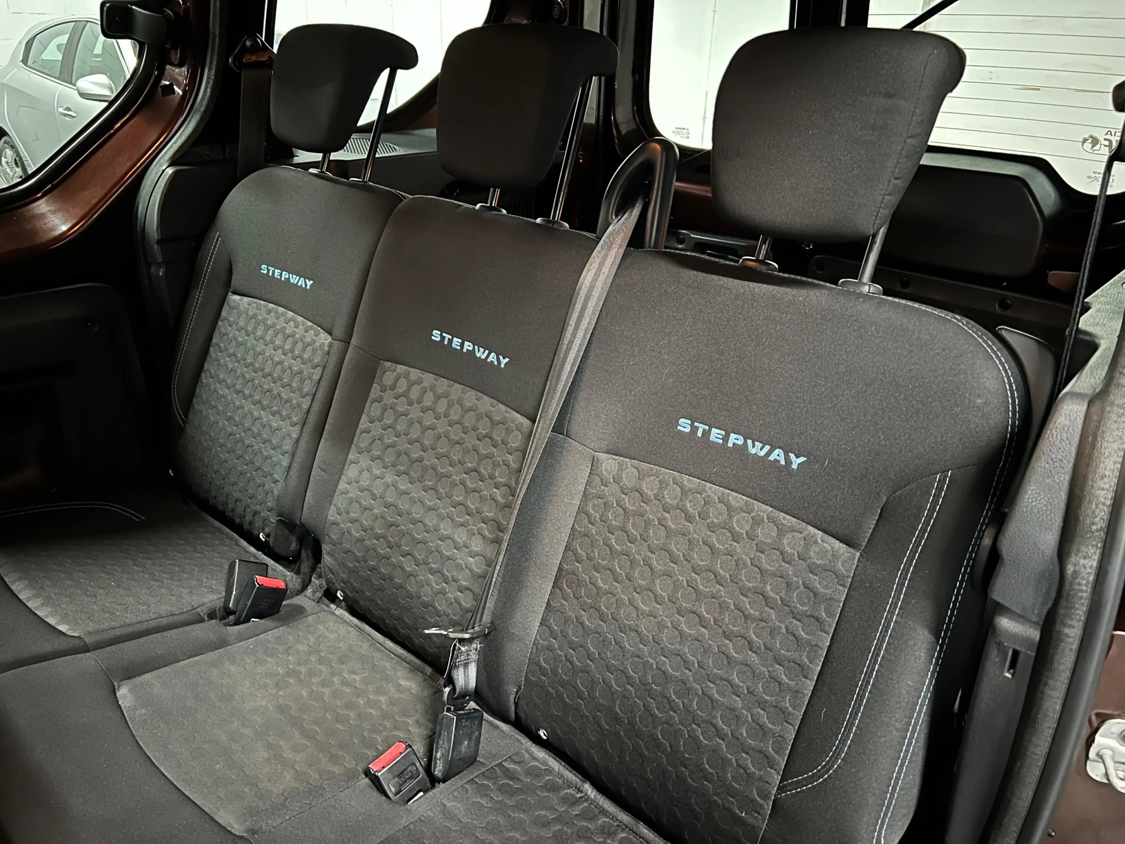 Dacia Dokker 1.2 TCe S&S Stepway NAVIGATIE / 2X SCHUIFDEUR — photo 24
